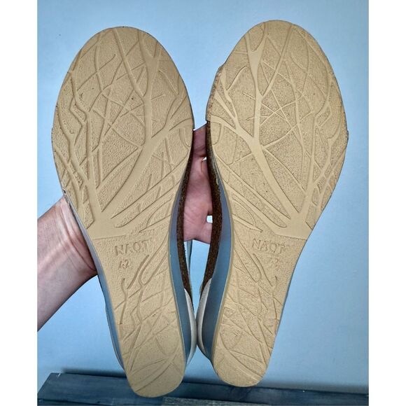 NAOT Footwear Pixie Wedge Sandal with Cork Footbed and Arch Support Footbed Adju - Picture 9 of 9